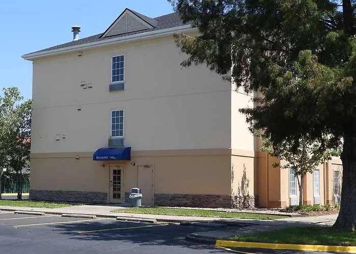 Baymont By Wyndham Airport Hotel Lafayette