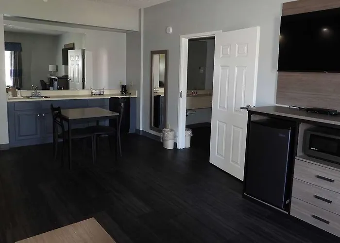Hotel Baymont By Wyndham Airport 3*