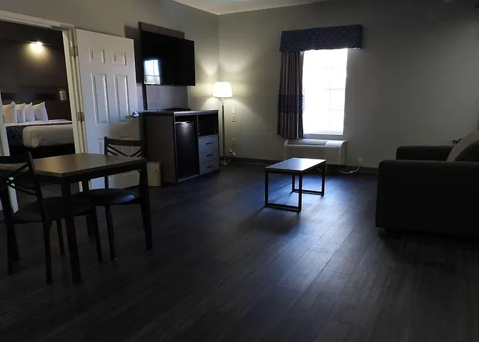 Hotel Baymont By Wyndham Airport Lafayette