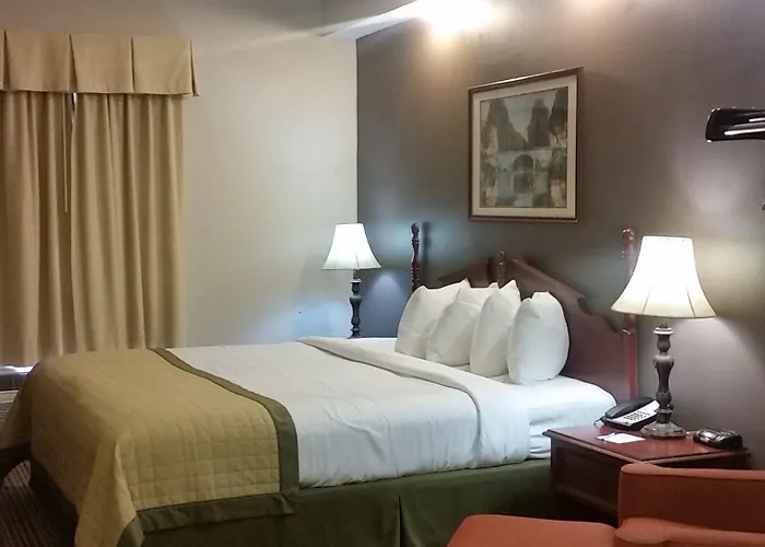 Baymont By Wyndham Airport Lafayette