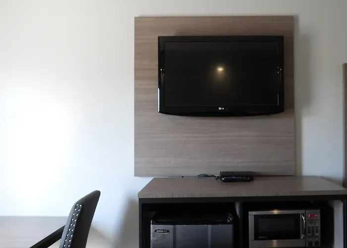 Baymont By Wyndham Airport Lafayette