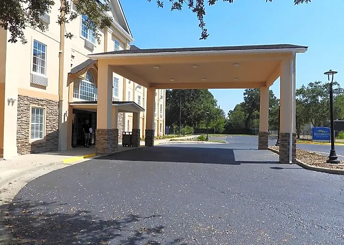 Hotel Baymont By Wyndham Airport 3*