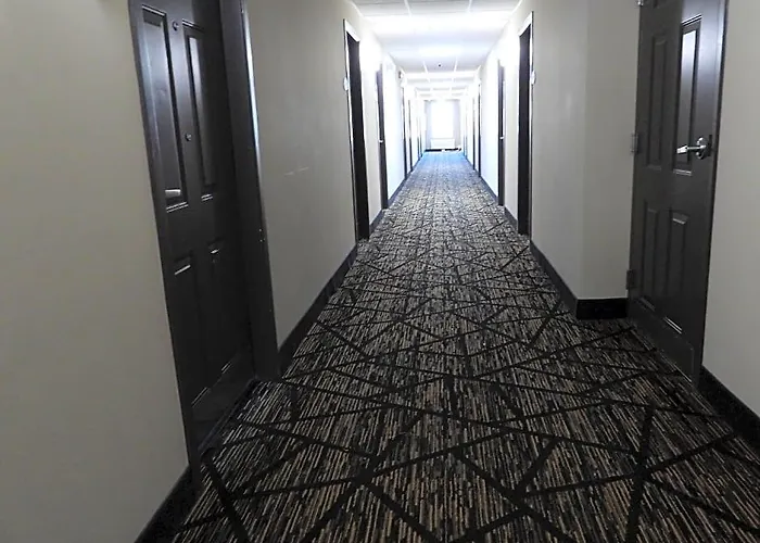 Baymont By Wyndham Airport Hotel Lafayette