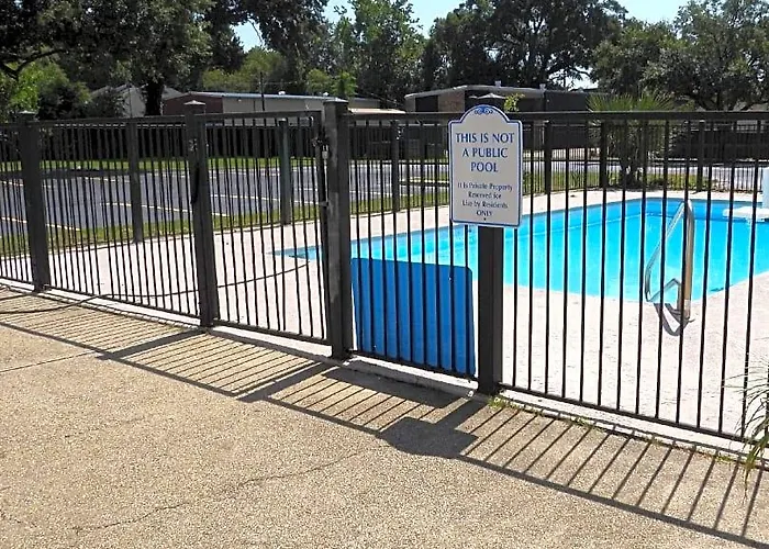 Baymont By Wyndham Airport 3*